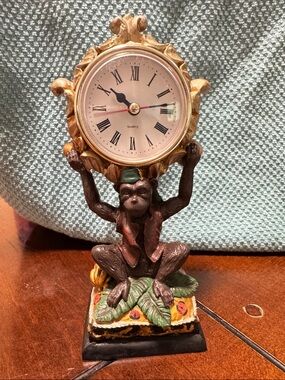 Vintage Bellhop Monkey Clock - Gold and Brown Working Condition